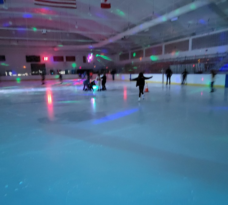 Veterans Memorial Ice Rink (West&nbspHartford,&nbspCT)
